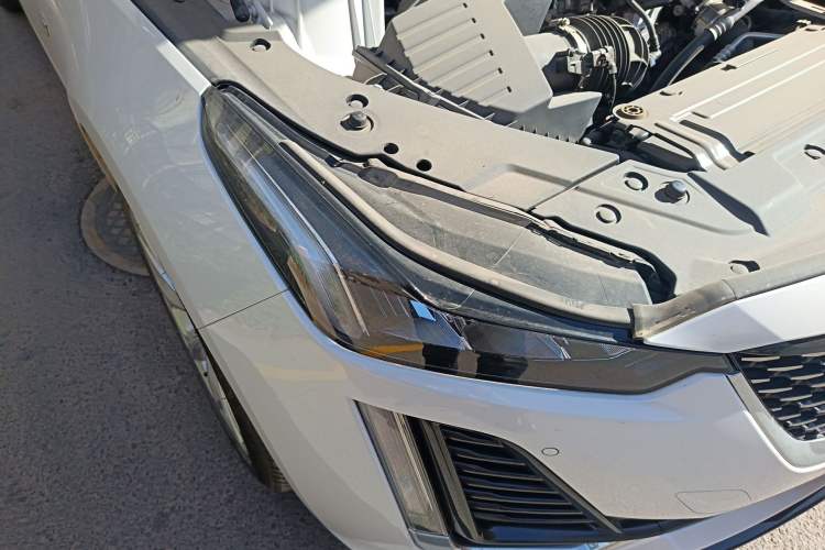 Used Cadillac CT5 2023 28T Luxury Edition (Standard Version) Right Front Headlight