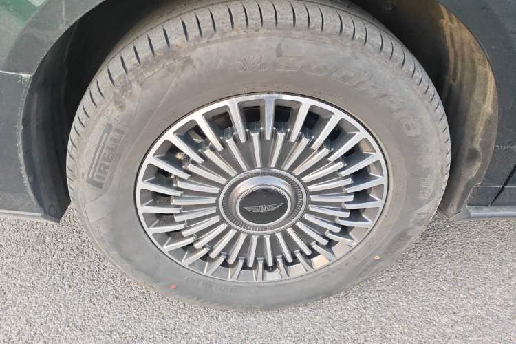 Used Geely Galaxy LEVC L380 2025 805 km Flagship Version All-Wheel Drive