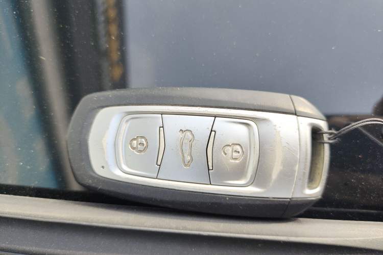 Used Geely Auto Emgrand X7 Sport 2020 1.8TD DCT Two-Wheel Drive Zhiya Model Vehicle Key