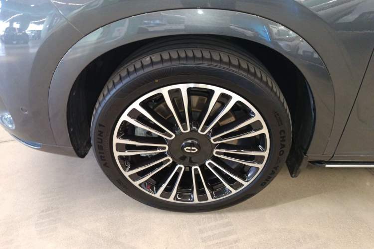 Used Hima AITO M7 2024 1.5T Four-Wheel Drive Plus Version 5 Seats Left Front Wheel Hub