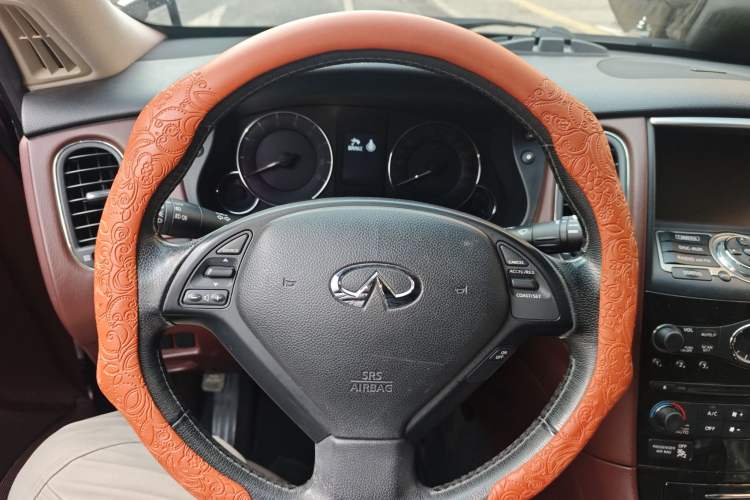 Used Infiniti EX 2013 EX25 4x4 Prestige Edition Steering Wheel