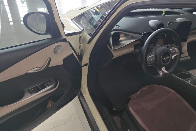 Used BYD Dolphin 2023 420 km Fashion Edition