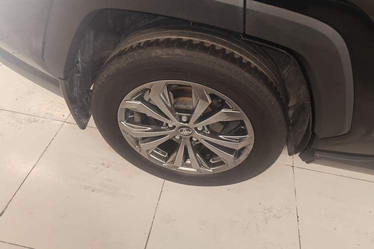 Used Toyota RAV4 2023 2.0L CVT Two-Wheel Drive Fashion Plus Edition Right Rear Wheel Hub