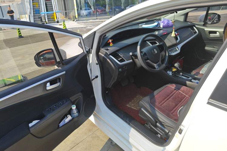 Used Honda Jade 2017 1.8L Automatic Classic Edition 5 seats
