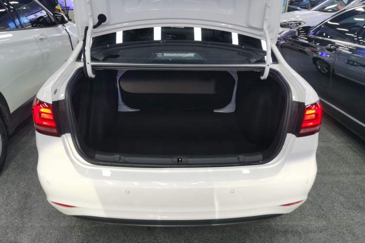 Used Volkswagen Lavida 2019 Lavida Start 1.5L Automatic Trendy Version China VI Standard
