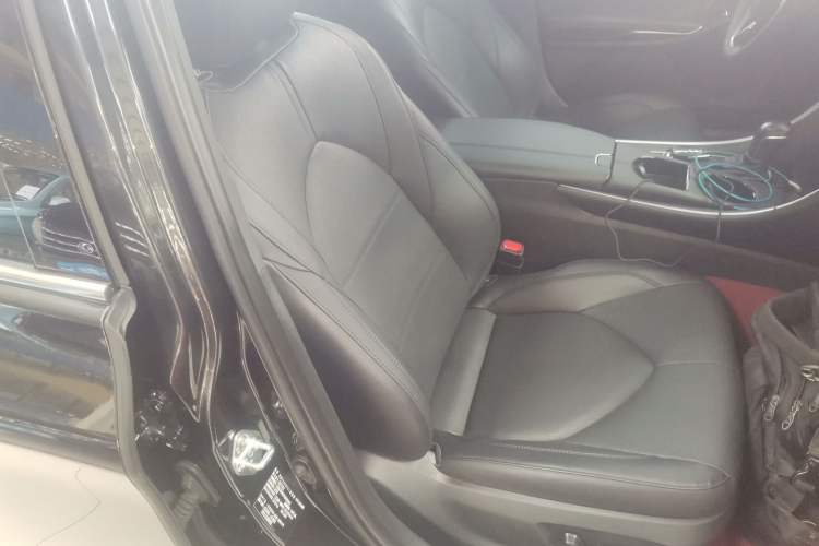 Used Toyota Avalon 2023 2.5L Luxury Edition Right Front Seat