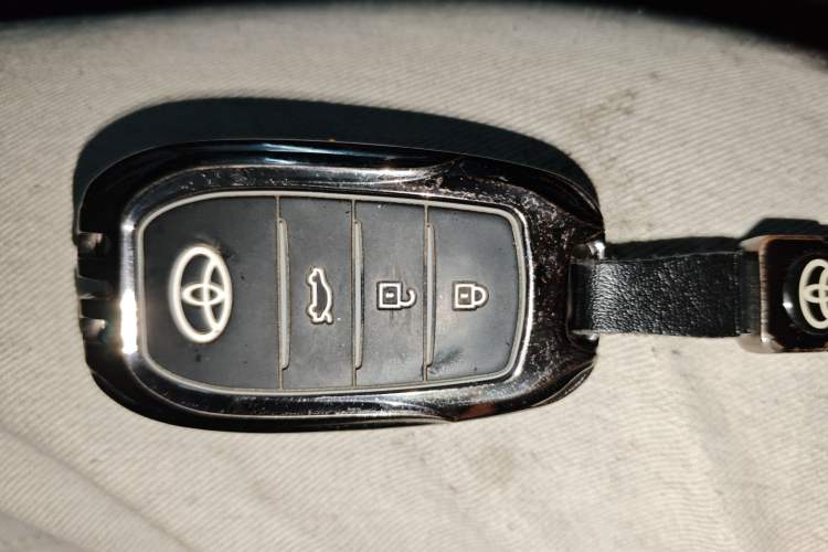 Used Toyota Highlander 2022 380T Four-Wheel Drive Prestige Edition 7-Seater Vehicle Key