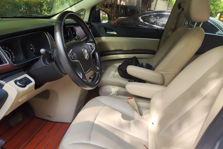 Used Buick GL8 2018 28T Luxury Model China VI Standard