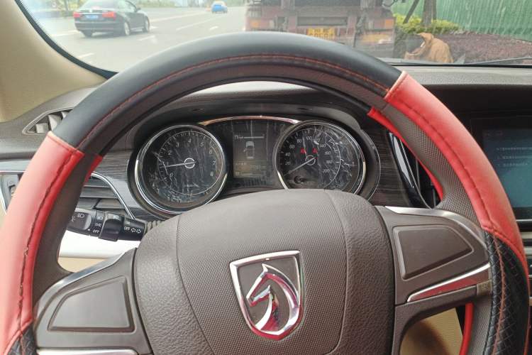 Used Baojun 730 2016 1.5L Manual Comfort Version 7 Seats China V Emission Standard