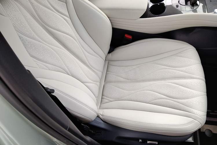 Used BYD Seal 06GT 2025 550 All-Wheel-Drive Heatwave Edition
