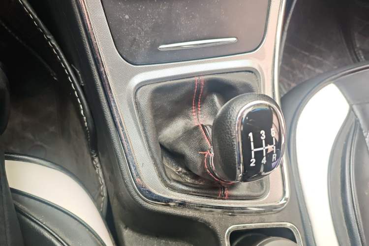 Used Baojun 560 2015 1.8L Manual Elite Edition
