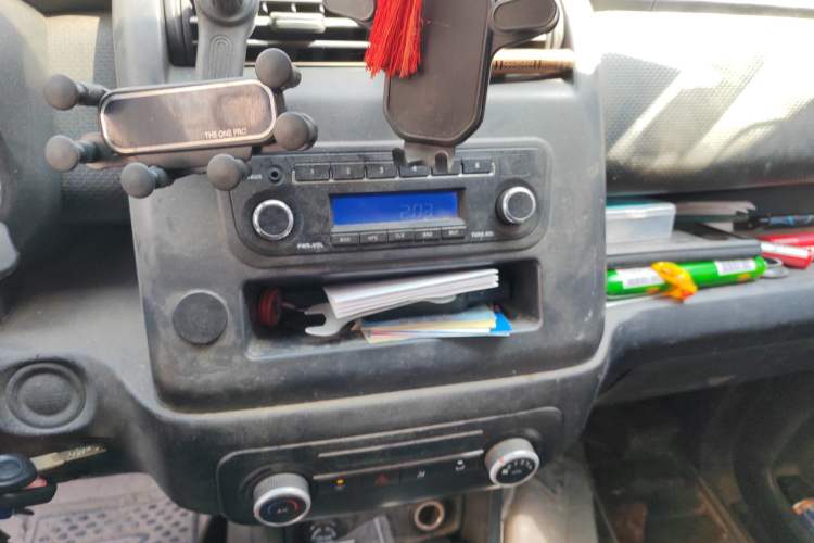 Used CHANGAN OSHAN X70A 2018 1.5L Manual Base Version