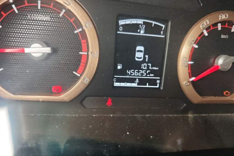 Used FORTHING Lingzhi 2018 M5L 1.6L 7-Seater Luxury Model