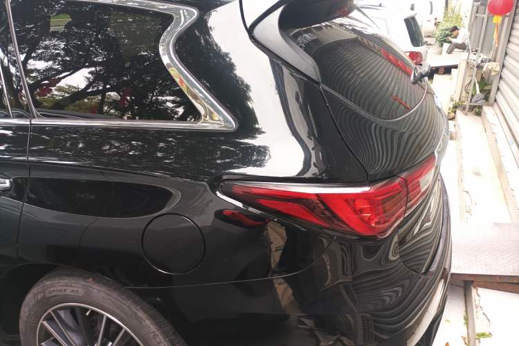 Used Infiniti QX60 2016 2.5 S/C Hybrid Two-Wheel-Drive Excellence Edition China V Standard