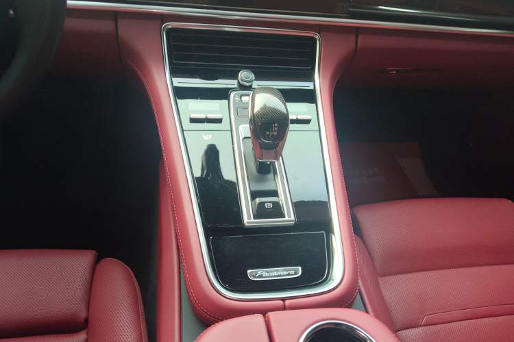 Used Porsche Panamera 2021 Panamera Executive Long Wheelbase 2.9T Gear Lever