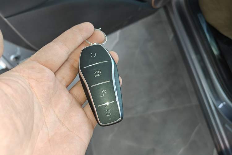 Used BYD Frigate 07 2024 Honor Edition DM-p 175KM All-Wheel-Drive Flagship Model