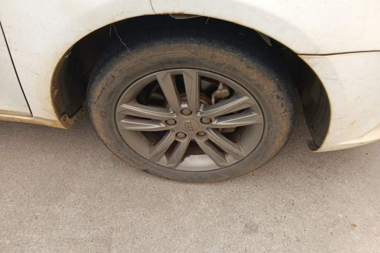 Used Geely Auto Emgrand 2017 Sedan Million Edition 1.5L Manual - Upward Version Right Front Wheel Hub