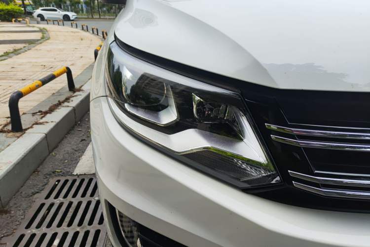 Used Volkswagen Tiguan 2016 280TSI Automatic Two-Wheel-Drive Silk Road Style Edition
