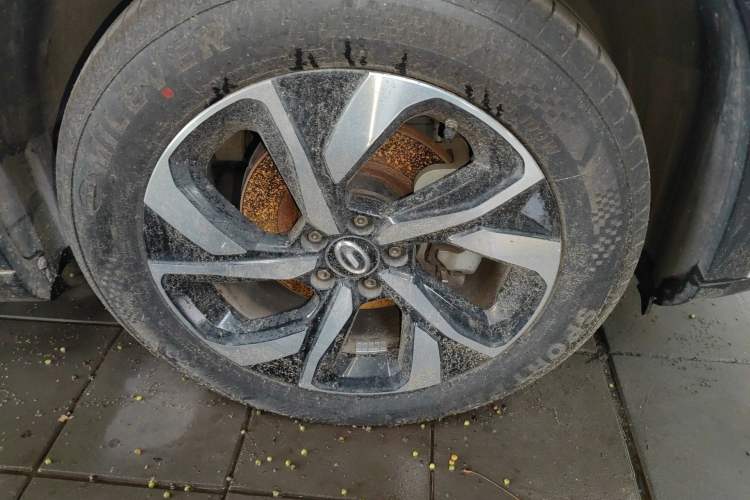 Used GAC Trumpchi GS5 2019 270T Automatic Luxury Edition Right Front Wheel Hub