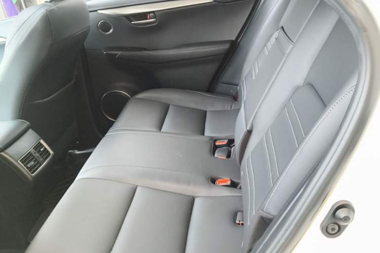 Used Lexus NX 2015 300h Front-Drive Fēngshàng Edition Left Rear Seat