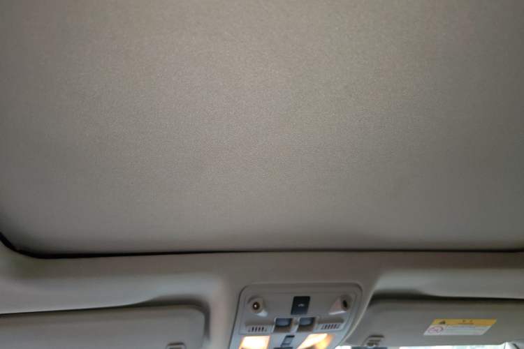 Used Cadillac SRX 2015 3.0L Elite Model Headliner