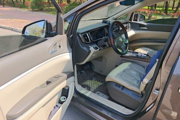 Used Buick GL8 2013 2.4L LT Luxury Business Executive Edition
