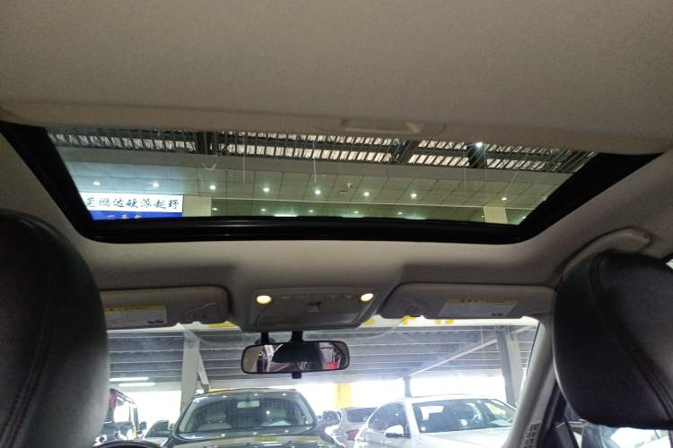 Used Infiniti Q50L 2018 2.0T Comfort Edition China VI Standard Headliner