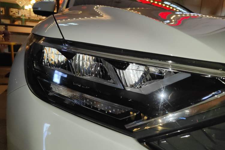 Used Jetta VS5 2019 280TSI Automatic Enjoyment Model Right Front Headlight