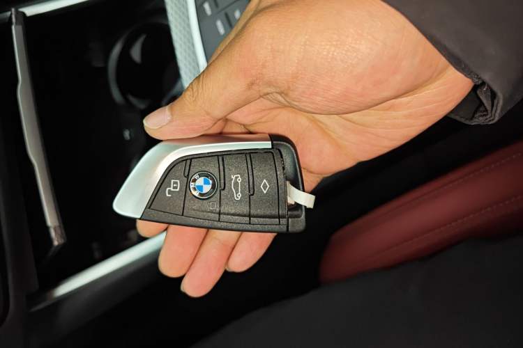 Used BMW i3 2025 eDrive 40 L Midnight Sports Package
