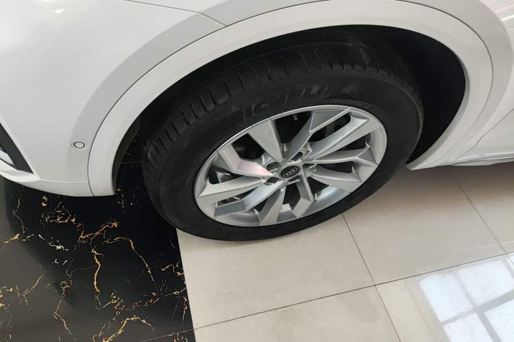 Used Audi Q5L 2022 Updated 40T Luxury Dynamic Edition Left Front Wheel Hub