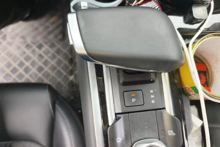 Used CHANGAN NEVO Q05 2024 Truly Delicious Version 125cc Superior Design CATL Gear Lever