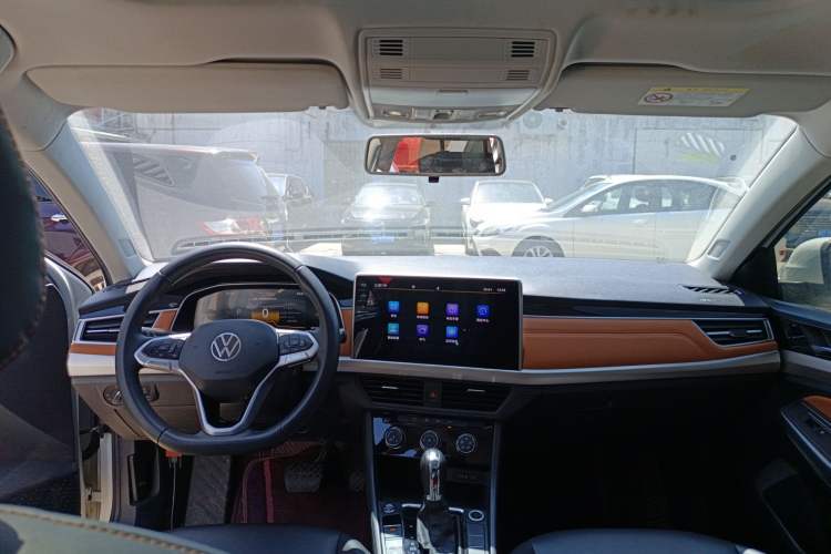 Used Volkswagen Bora 2023 200TSI DSG Enjoyment Edition Center Console