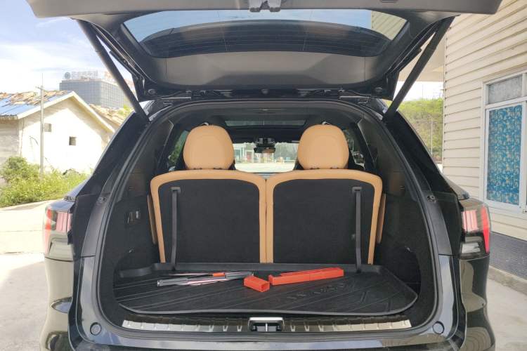 Used Lynk & Co 09 EM-P 2021 2.0T PHEV Halo Six-Seater