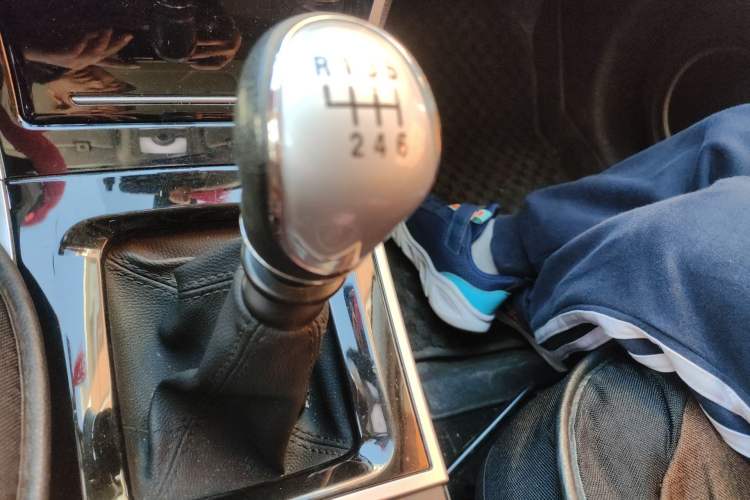 Used Haval H2 2017 Red-Label 1.5T Manual Two-Wheel Drive Luxury Model