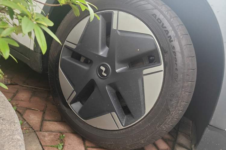 Used ONVO L60 2024 60 kWh Rear-Drive Version