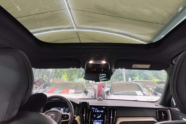 Used Volvo XC60 New Energy 2021 T8 E-Drive Hybrid Smart & Dynamic Edition
