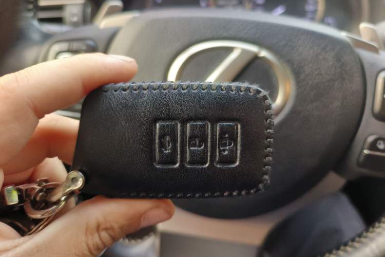 Used Lexus IS 2017 300 Leading Edition
