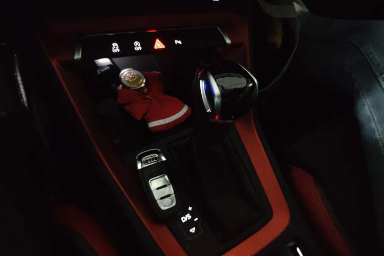 Used Audi Q3 2020 35 TFSI Ambition Dynamic Edition Gear Lever