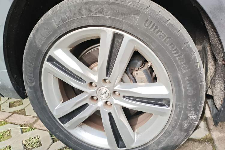 Used Zotye T700 2017 1.8T Dual-Clutch Prestige Model
