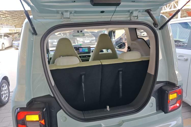 Used Geely Galaxy Panda 2023 Panda Mini 200km Endurance Bear