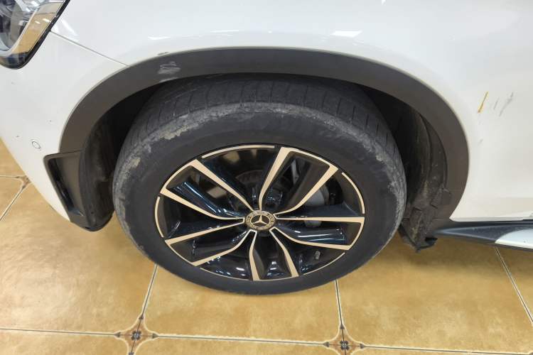 Used Mercedes-Benz GLC 2021 GLC 300 L 4MATIC Dynamic Model Exterior 4