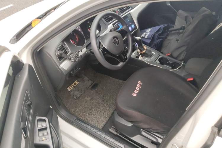 Used Volkswagen Lamando 2017 230TSI DSG Fashion Edition
