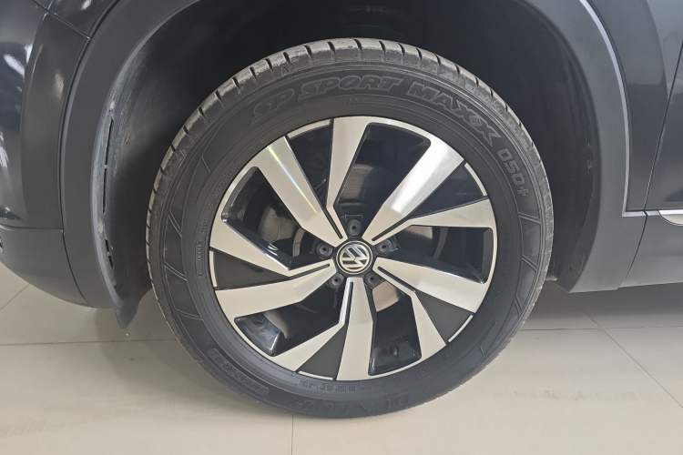 Used Volkswagen Tayron 2020 330TSI Two-Wheel Drive Luxury Smart Connectivity Version
