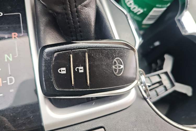 Used Toyota Highlander 2015 2.0T Four-Wheel Drive Luxury Edition 7-Seater