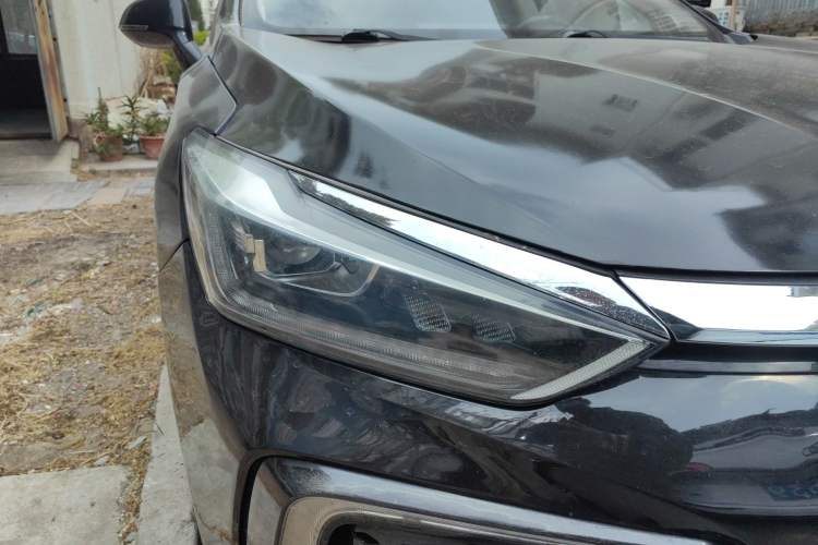 Used BAIC Beijing EU7 2019 Yifeng Edition Right Front Headlight