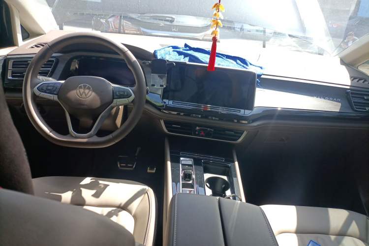 Used Volkswagen Viloran 2024 380TSI Luxury Edition