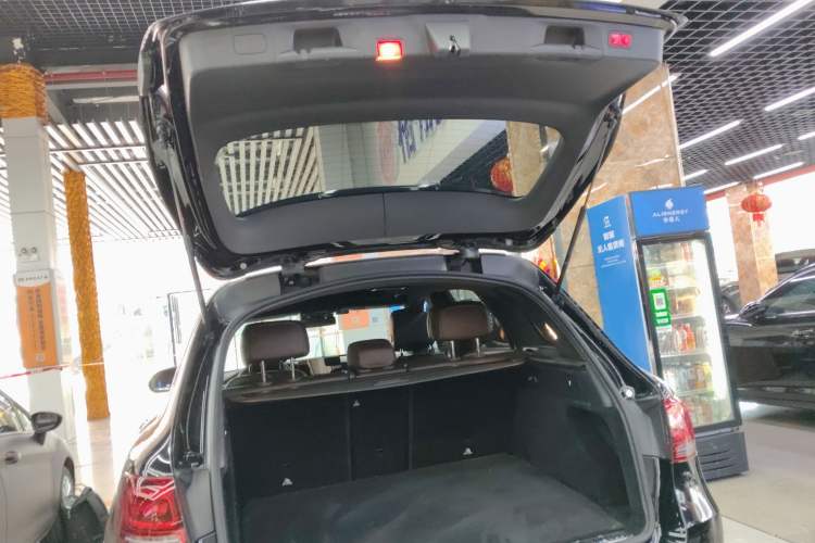 Used Mercedes-Benz GLC 2020 Facelift GLC 300 L 4MATIC Dynamic Edition