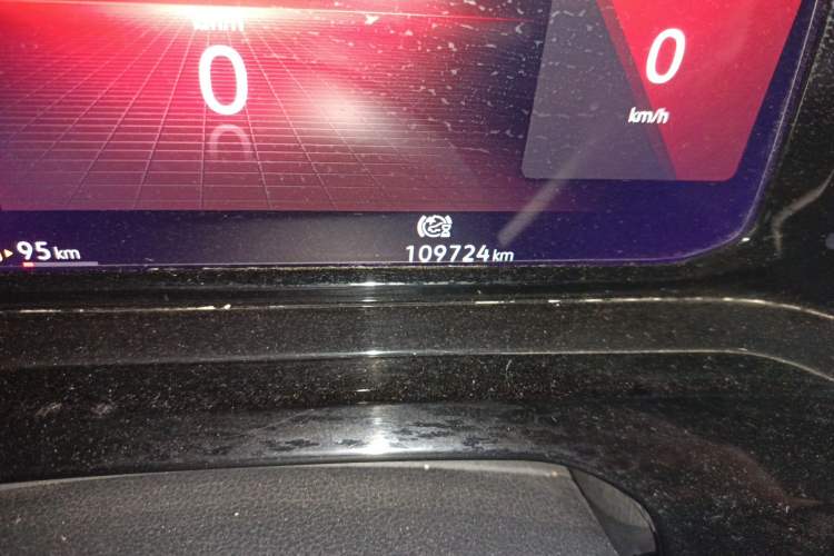 Used Volkswagen Golf 2021 280TSI DSG R-Line Odometer Close Up