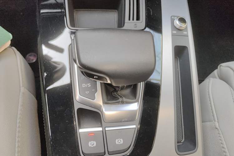 Used Audi Q5L Sportback 2022 40 TFSI Fashion Model
