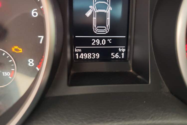 Used Volkswagen Golf 2012 1.4TSI Luxury Convertible Edition Odometer Close Up